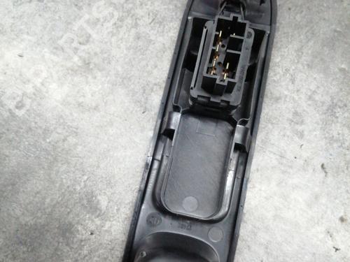 Used Right front window switch Right front window switch PEUGEOT 307 (3A/C) 1.6 HDi 110 (109 hp) 27980718 27980718