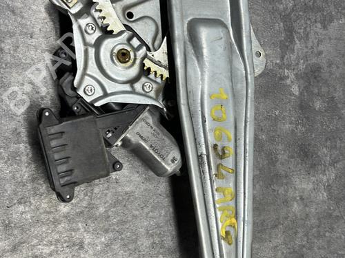 rear-left-window-mechanism-toyota-auris-_e18_-2012-2013-2014-2015-2016-2017-2018-2019-26147803 main image