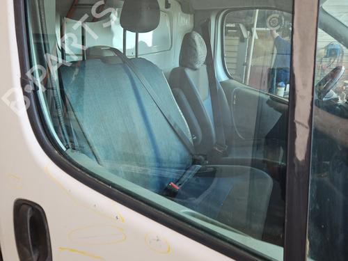 front-right-door-window-renault-trafic-ii-bus-jl-2001-34397870 main image
