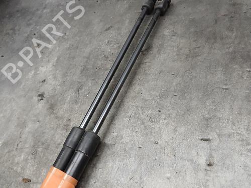 Używane Siłownik klapy tylnej / bagażnika Siłownik klapy tylnej / bagażnika RENAULT 19 II (B/C53_) 1.4 (80 hp) 36948302 36948302