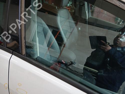 front-right-door-window-opel-meriva-b-mpv-s10-2010-2011-2012-2013-2014-2015-2016-2017-32135221 main image