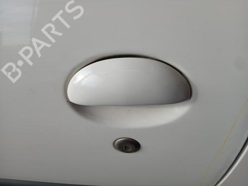Venstre fortil udvendigt håndtag PEUGEOT 107 (PM_, PN_) 1.0 (68 hp) 30933337
