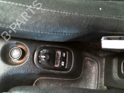 Used Left front window switch Left front window switch PEUGEOT 206 SW (2E/K) 1.6 16V (109 hp) 40451183 40451183