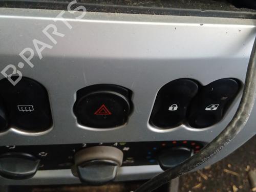 Used Warning switch Warning switch DACIA LOGAN MCV (KS_) 1.5 dCi (KS04) (88 hp) 31708585 31708585