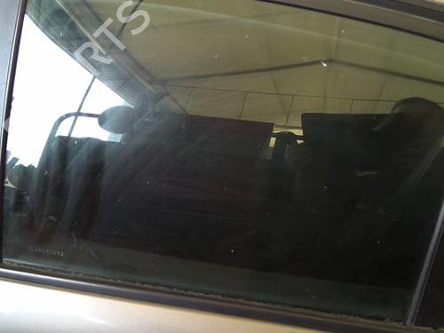 rear-left-door-window-renault-laguna-iii-bt01-2007-2008-2009-2010-2011-2012-2013-2014-2015-38911369 main image