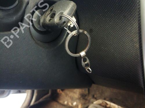 Used Ignition barrel DACIA SANDERO 1.4 (BS0C, BS0A, BS0G, BS1F, BS0E) (75 hp) 26879392