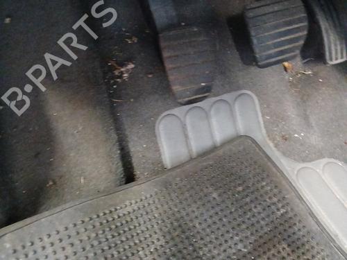 Used Clutch pedal RENAULT KANGOO / GRAND KANGOO II (KW0/1_) 1.5 dCi 90 (KW05, KW08, KW0G, KW11) (90 hp) 30356428