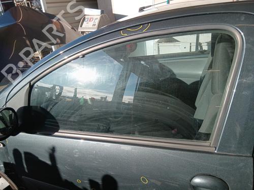 Dør rude ventre foran TOYOTA AYGO (_B1_) 1.0 (KGB10_, KGB10R) (68 hp) 32065073