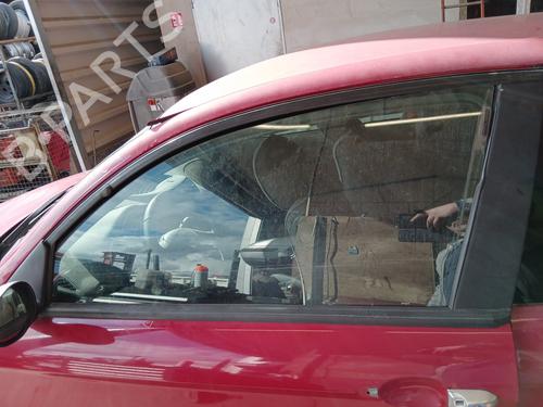 Dør rude ventre foran ALFA ROMEO 147 (937_) 1.9 JTD (937.AXD1A, 937.BXD1A, 937.AXV1A, 937.BXB1A,... (115 hp) 32993176