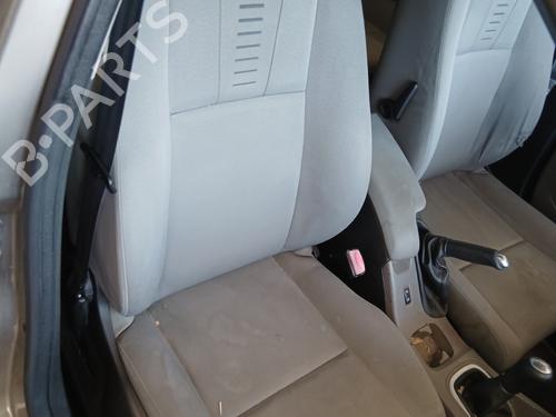 Used Right front seat RENAULT MEGANE III Hatchback (BZ0/1_, B3_) 1.5 dCi (BZ09, BZ0D, BZ1W, BZ29, BZ14) (110 hp) 28056759