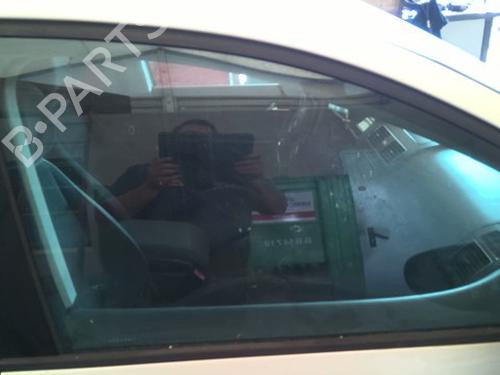 front-right-door-window-vw-touran-1t3-2010-2011-2012-2013-2014-2015-2016-38927706 main image