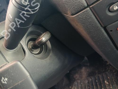 Used Electronic module RENAULT CLIO II (BB_, CB_) 1.5 dCi (B/CB07) (65 hp) 32384251