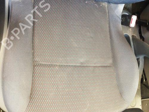 Right front seat RENAULT CLIO III (BR0/1, CR0/1) 1.2 16V (BR0P, CR0P) | BP24370636C16 