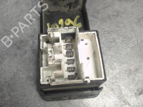 Used Left front window switch Left front window switch LANCIA Y10 (156_) 1.1 Fire (156AG) (54 hp) 20881877 20881877