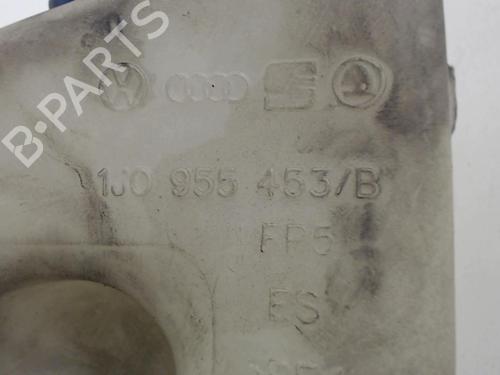 Used Windscreen washer tank VW GOLF IV (1J1) 1.9 TDI (110 hp) 20885643