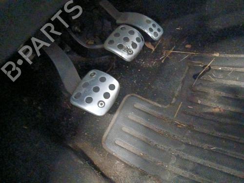 Pedal embrague PEUGEOT 206 CC (2D) 1.6 16V (2DNFUF, 2DNFUR) (109 hp) 31649750