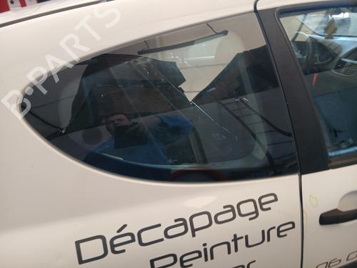 Panel rude bagtil højre PEUGEOT 207 (WA_, WC_) 1.4 HDi (68 hp) 30080544