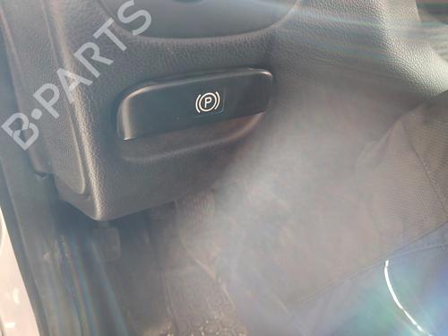 Used Hand brake MERCEDES-BENZ C-CLASS (W203) C 220 CDI (203.008) (150 hp) 32113693