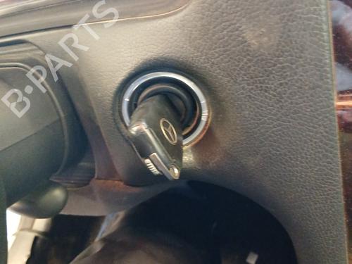 ratlastndingslas-mercedes-benz-e-class-t-model-s210-1996-1997-1998-1999-2000-2001-2002-2003-31907692 main image