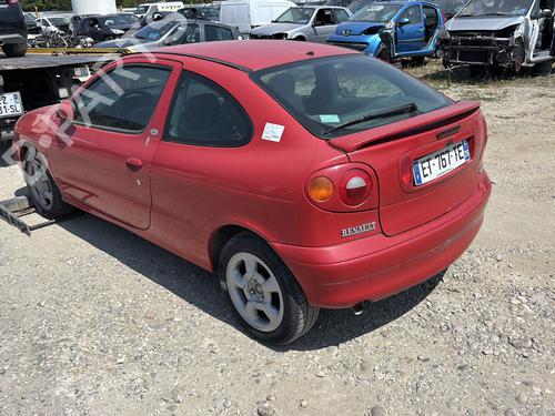 Used Parts RENAULT MEGANE I Coach (DA0/1_) 2.0 i 3567793