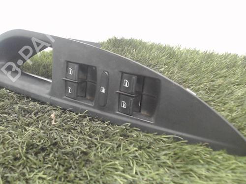 Used Left front window switch Left front window switch SEAT ALTEA XL (5P5, 5P8) 1.9 TDI (105 hp) 20880381 20880381