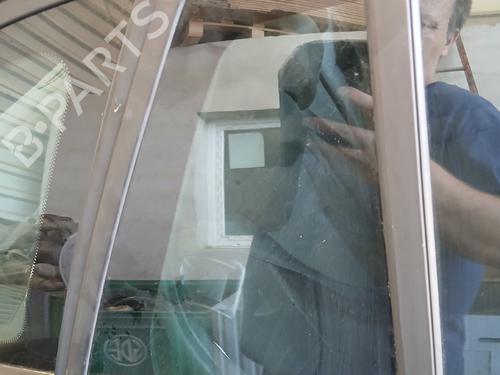 Used Rear right door window Rear right door window 38290650 38290650
