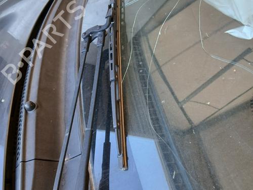 Used Front windshield wiper arm Front windshield wiper arm PEUGEOT 107 (PM_, PN_) 1.0 (68 hp) 35991338 35991338