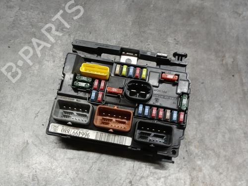 Used Fuse box Fuse box CITROËN C3 I (FC_, FN_) 1.4 i (73 hp) 28211804 28211804