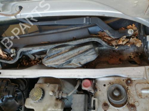 Used Front wiper motor PEUGEOT 106 II (1A_, 1C_) 1.1 i (60 hp) 25864254