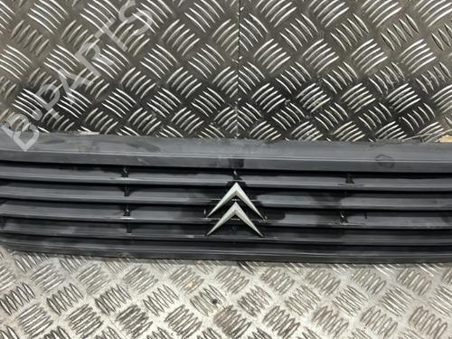 Used Grille CITROËN C15 Box Body/MPV (VD_) 1.8 D (60 hp) 21277572
