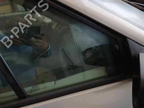 Front right quarter glass RENAULT SCÉNIC II (JM0/1_) 1.9 dCi (JM0G, JM12, JM1G, JM2C) | BP29844755C112 