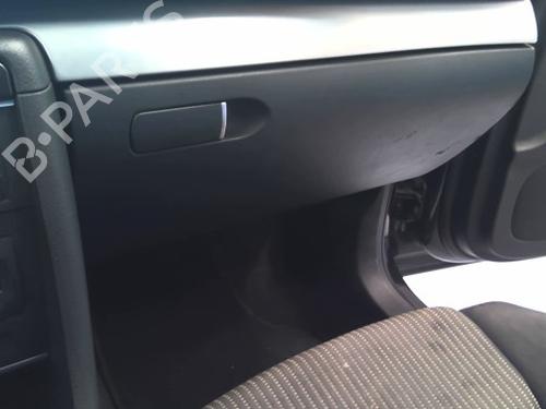 Used Glove box Glove box AUDI A4 B7 Avant (8ED) 2.0 TDI 16V (140 hp) 40126572 40126572