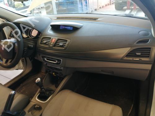 Tableau de bord RENAULT MEGANE III Hatchback (BZ0/1_, B3_) 1.5 dCi (106 hp) 27249099