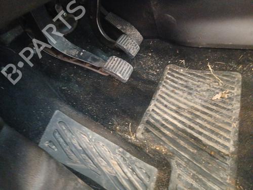 Pédale d'embrayage OPEL MERIVA B MPV (S10) 1.7 CDTI (75) (110 hp) 32135197