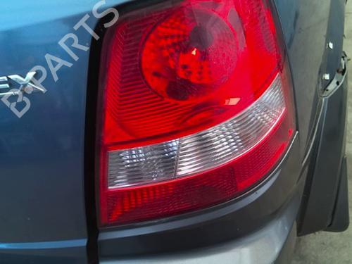 Used Right taillight Right taillight KIA SORENTO I (JC) 2.5 CRDi 4WD (140 hp) 39988272 39988272