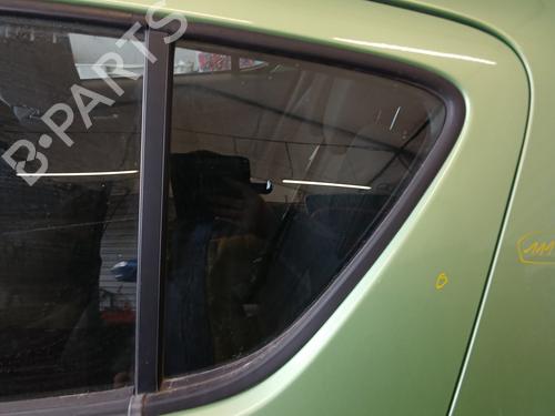 Dør rude ventre bagtil SUZUKI SPLASH (EX) 1.0 (A5B310) (65 hp) 31359104