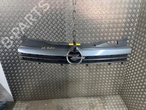 Used Grille Grille 38034822 38034822