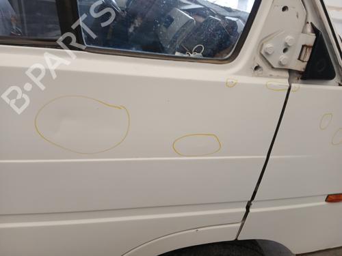 Used Right front door RENAULT TRAFIC Bus (T_, P_, V_) 1.9 D (60 hp) 28544701