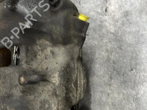 Used Right front brake caliper Right front brake caliper OPEL VIVARO A Van (X83) 1.9 DTI (F7) (101 hp) 33741805 33741805