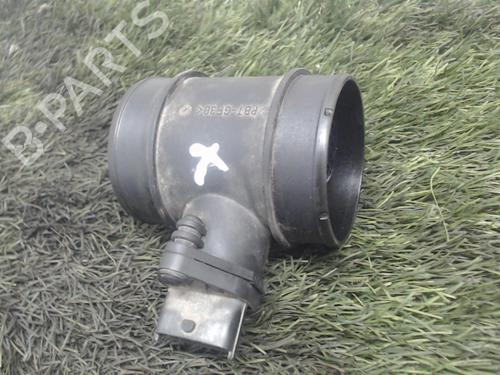 Used Mass air flow sensor Mass air flow sensor OPEL ZAFIRA A MPV (T98) 2.0 DI 16V (F75) (82 hp) 20882419 20882419
