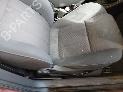 Used Right front seat Right front seat ALFA ROMEO 147 (937_) 1.9 JTD (937.AXD1A, 937.BXD1A, 937.AXV1A, 937.BXB1A,... (115 hp) 32993202 32993202