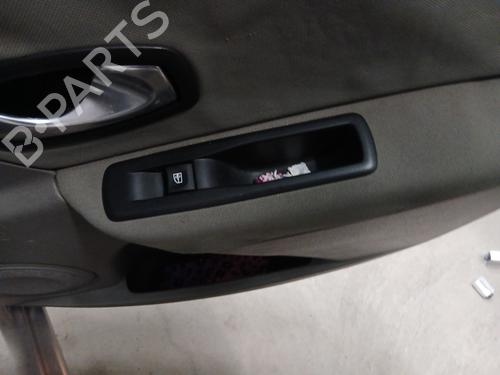 Right rear window switch RENAULT MEGANE III Hatchback (BZ0/1_, B3_) 1.5 dCi (BZ09, BZ0D, BZ1W, BZ29, BZ14) | BP28070364I28 