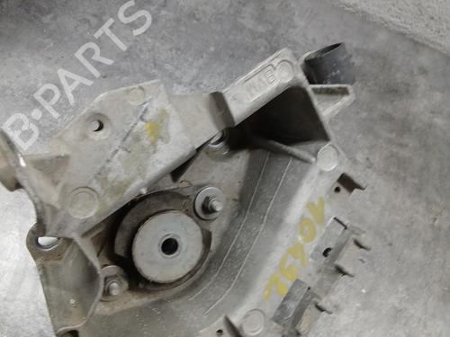 Support de boîte de vitesse RENAULT KANGOO (KC0/1_) 1.5 dCi (68 hp) 28217259