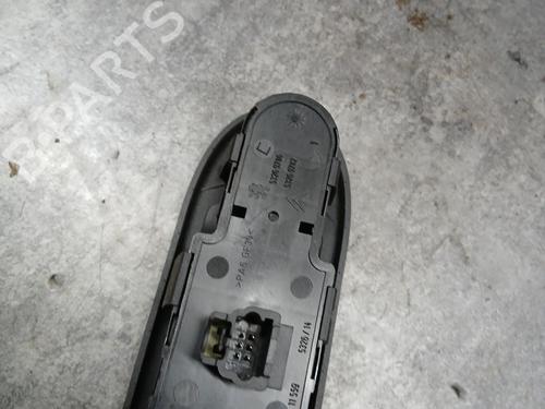 Left front window switch PEUGEOT 307 Break (3E) 1.6 HDi 110 | BP28319153I27 