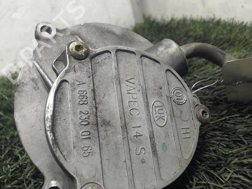Used Vacuum pump Vacuum pump MERCEDES-BENZ A-CLASS (W168) A 170 CDI (168.009, 168.109) (95 hp) 20884848 20884848