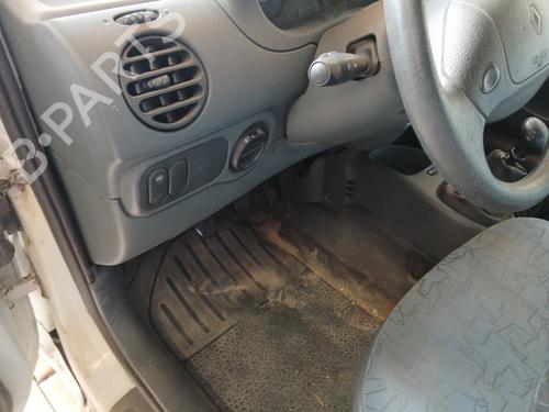 Dashboard RENAULT KANGOO Express (FC0/1_) D 65 1.9 (FC0E, FC02, FC0J, FC0N) | BP31355621C46 - Image 3