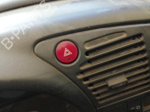 Used Warning switch CITROËN XSARA Break (N2) 1.6 16V (109 hp) 26951527