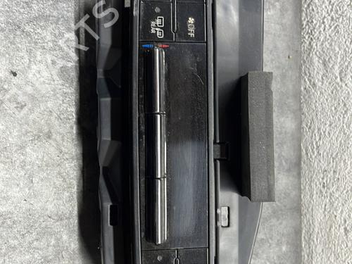 Used Climate control Climate control TOYOTA AURIS (_E18_) 1.8 Hybrid (ZWE186_, ZWE186R) (136 hp) 26147794 26147794
