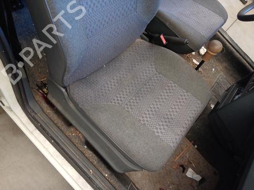 Sæde højre fortil Sæde højre fortil PEUGEOT 309 I (10C, 10A) 1.4 (67 hp) 36009735 36009735