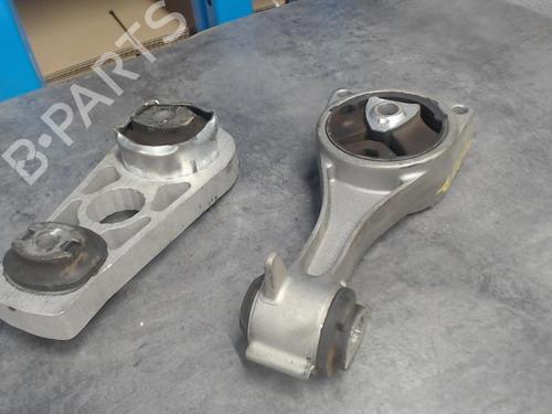 Used Engine mount RENAULT LAGUNA II (BG0/1_) 2.0 dCi (BG1T) (150 hp) 20883876
